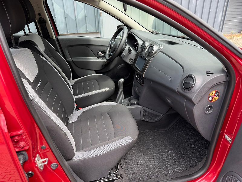 Dacia Sandero 0,9 TCe Stepway  - fotka 14 z 20