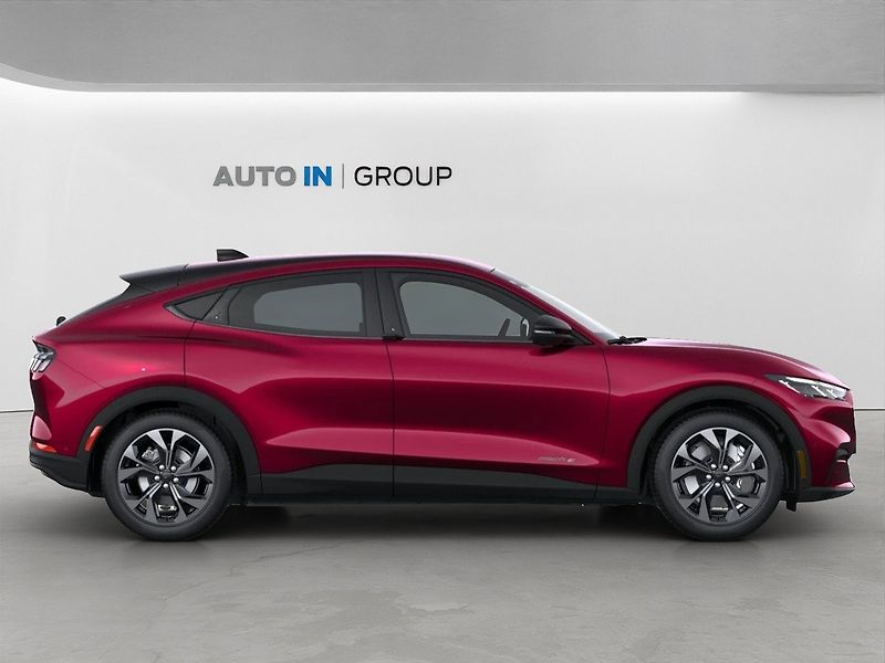 Ford Mustang Mach-E (2025) MACH-E 5D 73 kWh,0 STANDARDNÍ - fotka 3 z 10