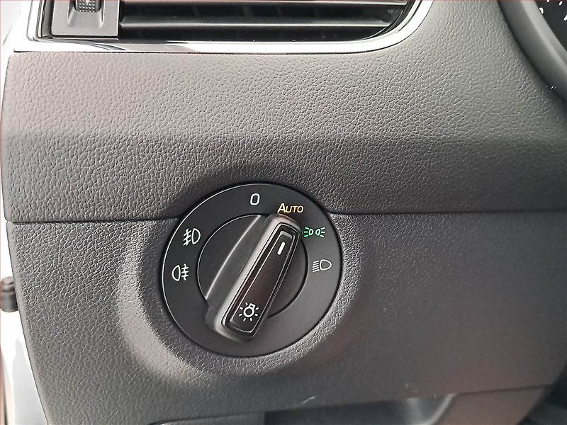 Škoda Octavia (2015) Style 1.6 TDI, Serv.kniha - fotka 17 z 18