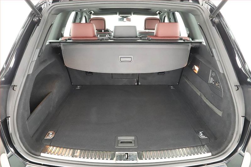 Volkswagen Touareg (2012) 3.0 TDI, 4X4, Automat - fotka 11 z 21