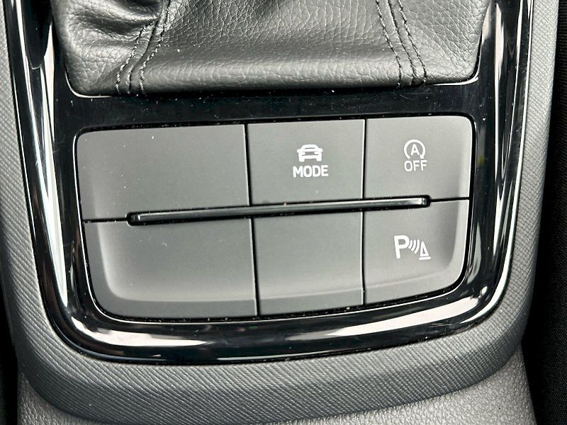 Škoda Kamiq (2025) DSG 1.0TSI 85kW Monte Carlo - fotka 24 z 33