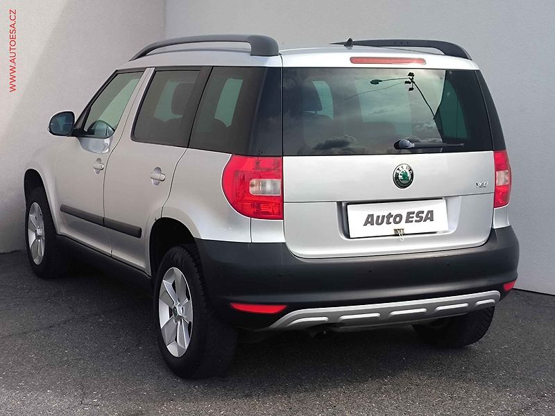 Škoda Yeti (2012) 1.2 TSi, Active, park. čidla - fotka 6 z 15