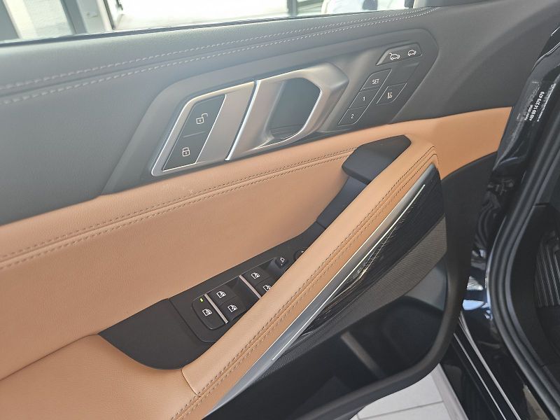 BMW X6 (2024) xDrive30d M Sport - fotka 7 z 27