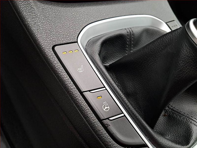 Hyundai i30 (2021) Smart 1.0 T-GDI, ČR,1.maj - fotka 17 z 18