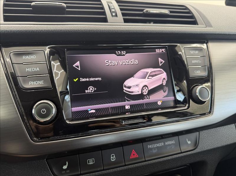 Škoda Fabia 1,0 TSI, tažné, LED, CarPlay - fotka 25 z 35