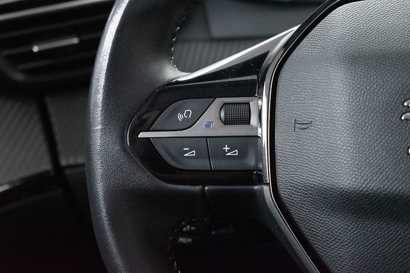 Peugeot 2008 1.5 BlueHDi TAŽNÉ*DPH*ČR 1.MAJ - fotka 17 z 42