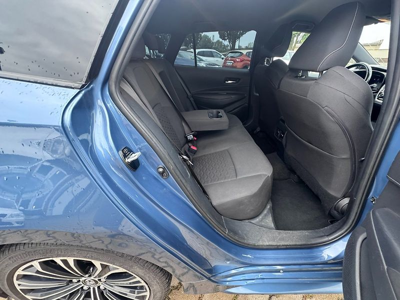 Toyota Corolla (2019) 1,2i 85KW TURBO SPOJKA 2. MAJ - fotka 40 z 50