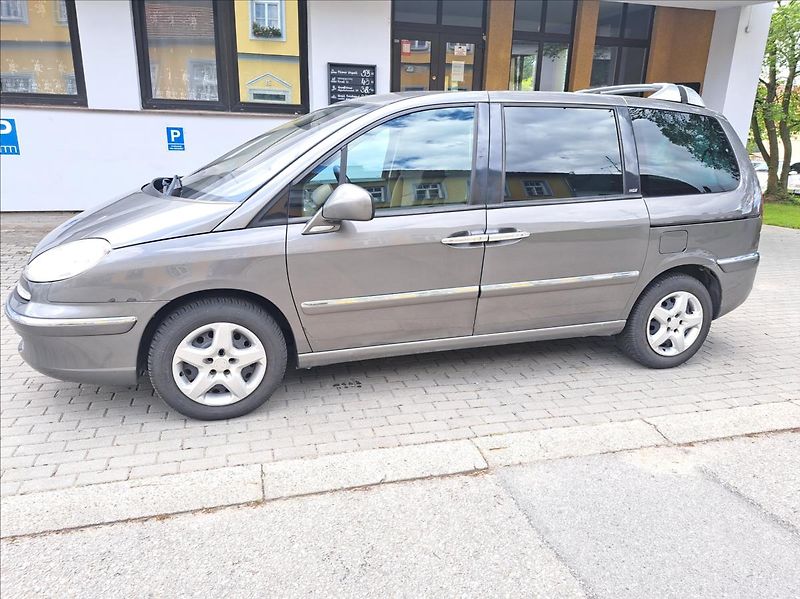 Peugeot 807 2,0 HDI - fotka 4 z 41