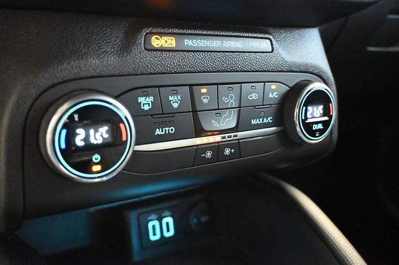 Ford Focus (2021) 1.5 ACTIVE X LED VIRTUAL Tažné - fotka 20 z 33