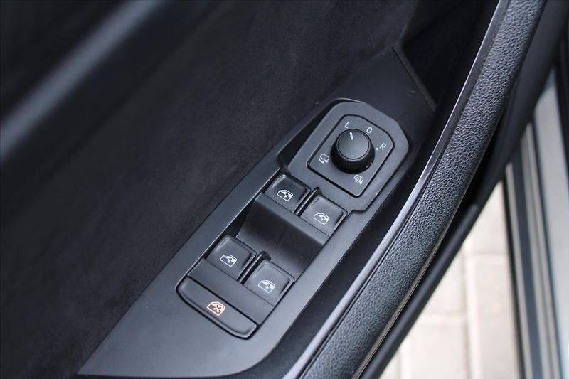 Škoda Kodiaq 2.0 TDI 140kW SPORTLINE 4x4 ČR - fotka 26 z 29