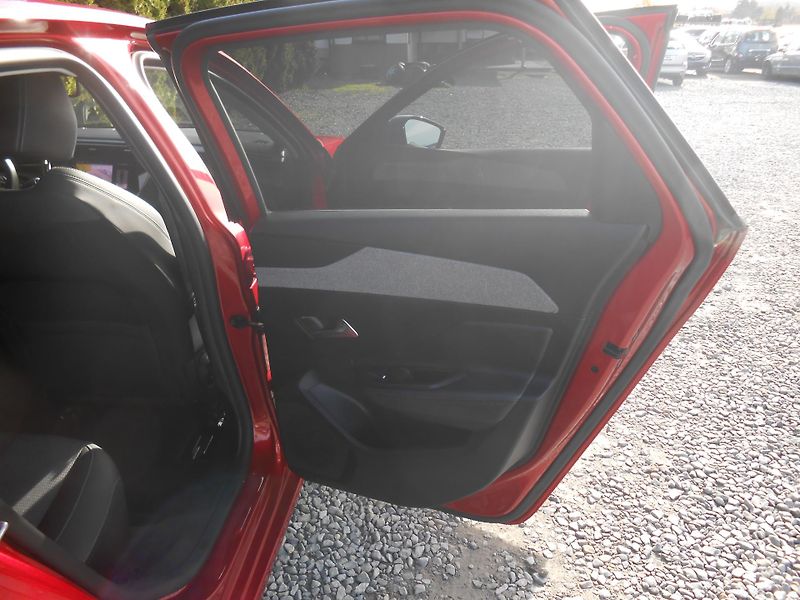 Peugeot 308 allure,led,automat,44tkm - fotka 22 z 41
