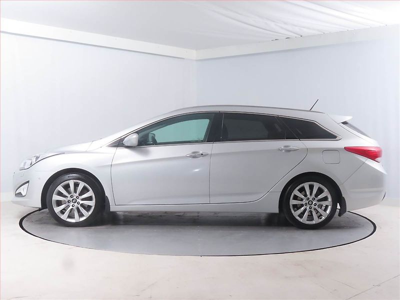Hyundai i40 (2012) Premium 1.7 CRDi, ČR,1.maj - fotka 3 z 19