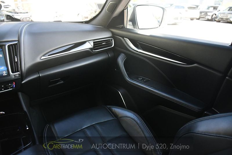 Maserati Levante 3.0D ČR Q4 H/K ACC VZDUCH - fotka 22 z 56