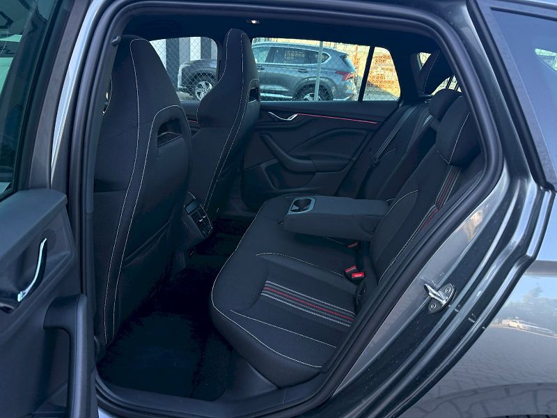 Škoda Scala (2025) 1.0 TSI 85 kW Monte Carlo - fotka 8 z 24