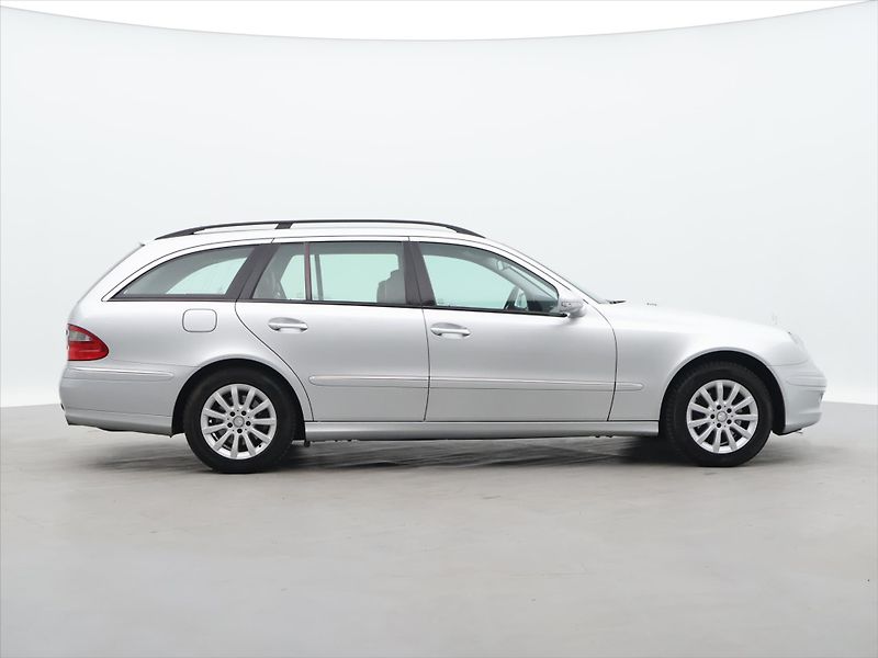 Mercedes-Benz Třídy E 3,0 280 CDI 4Matic Elegance - fotka 8 z 32