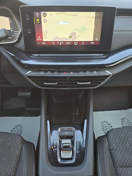 Škoda Octavia 110kW DSG STYLE + NAVI - fotka 12 z 24