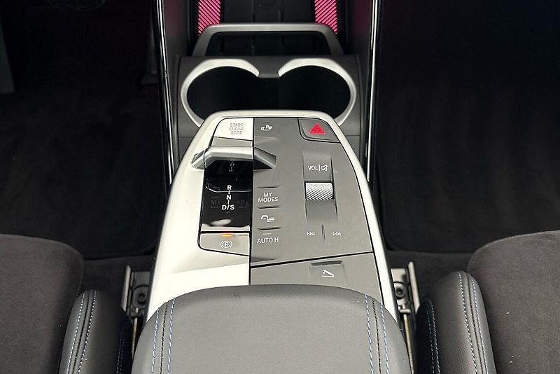 BMW X1 sDrive18i - fotka 10 z 17
