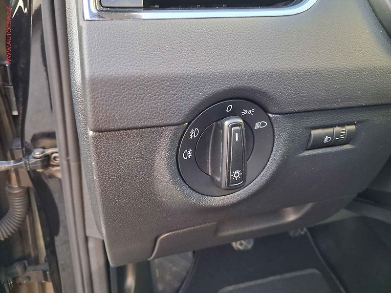 Škoda Octavia (2014) 1.4TSI, autoAC - fotka 15 z 17