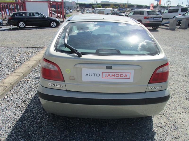 Renault Mégane 1,4 i, klima, serv. kniha, - fotka 6 z 32