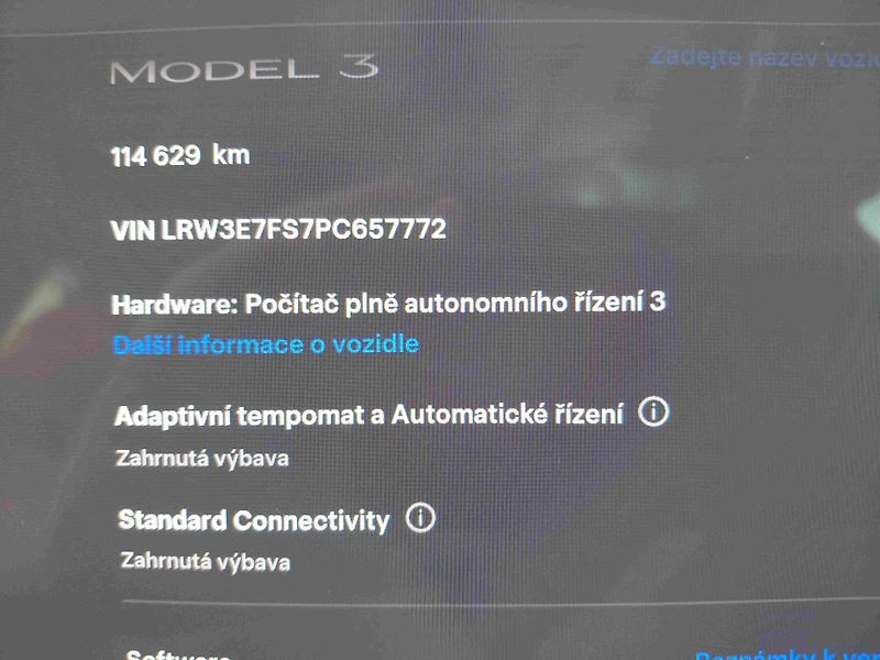 Tesla Model 3 RWD LED ACC 18ALU SOH 91,1% - fotka 16 z 19
