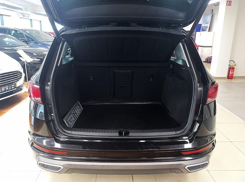 Seat Ateca 2.0TDI 4WD FR DSG, ČR, 1.MAJ. - fotka 8 z 33