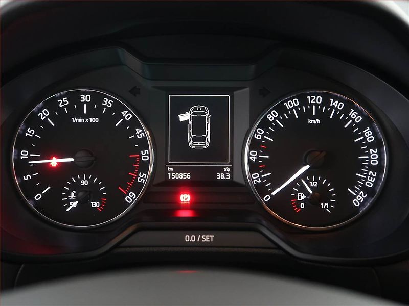Škoda Octavia (2015) 2.0 TDI, Tempomat - fotka 11 z 14