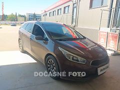 Kia Ceed (2014) 1.6 GDi, ČR, autoAC, temp - fotografie inzerátu