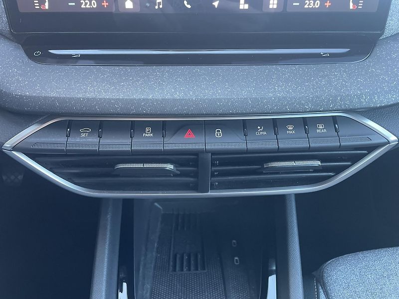 Škoda Octavia 1.5TSi Top Selection - fotka 25 z 26