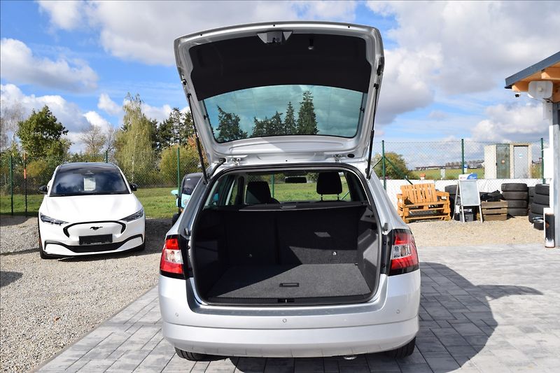 Škoda Fabia 1,0 MPI 55KW PO SERVISE VÝHŘEV - fotka 13 z 43