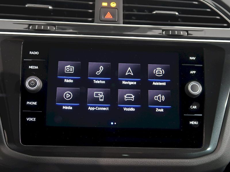 Volkswagen Tiguan (2023) R 2.0TSI 235kW DSG 4x4 - fotka 20 z 38