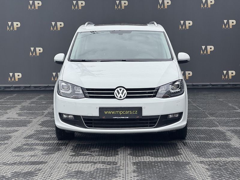 Volkswagen Sharan (2017) 2.0TDi 110kW 4M Highline 7míst - fotka 2 z 52