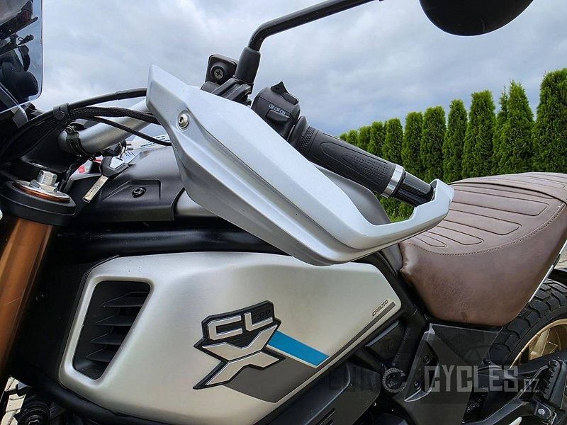 CFMOTO 700 CL-X Heritage (2022) - fotka 13 z 16
