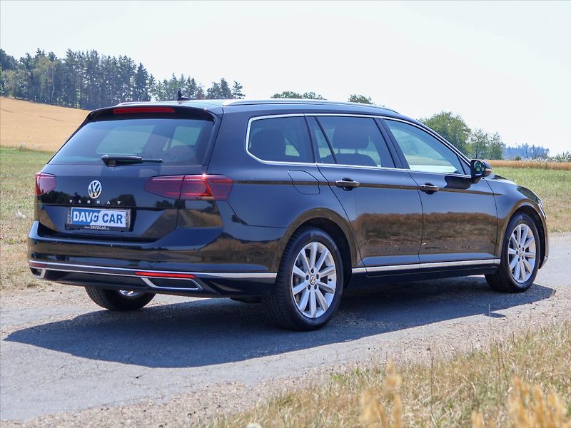 Volkswagen Passat 2,0 TDI 110kW DSG Elegance - fotka 7 z 39