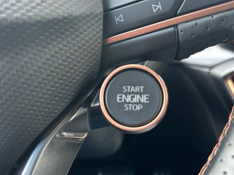 Cupra Formentor (2024) 1.5 eTSI 7DSG - fotka 6 z 35