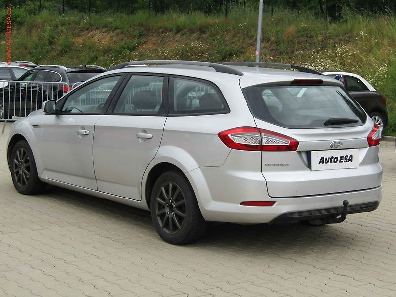 Ford Mondeo (2012) 2.0 TDCi, AC, TZ - fotka 6 z 20