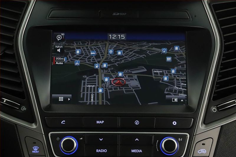 Hyundai Santa Fe (2017) 2.2 CRDi Blue, 4X4, Automat - fotka 16 z 20