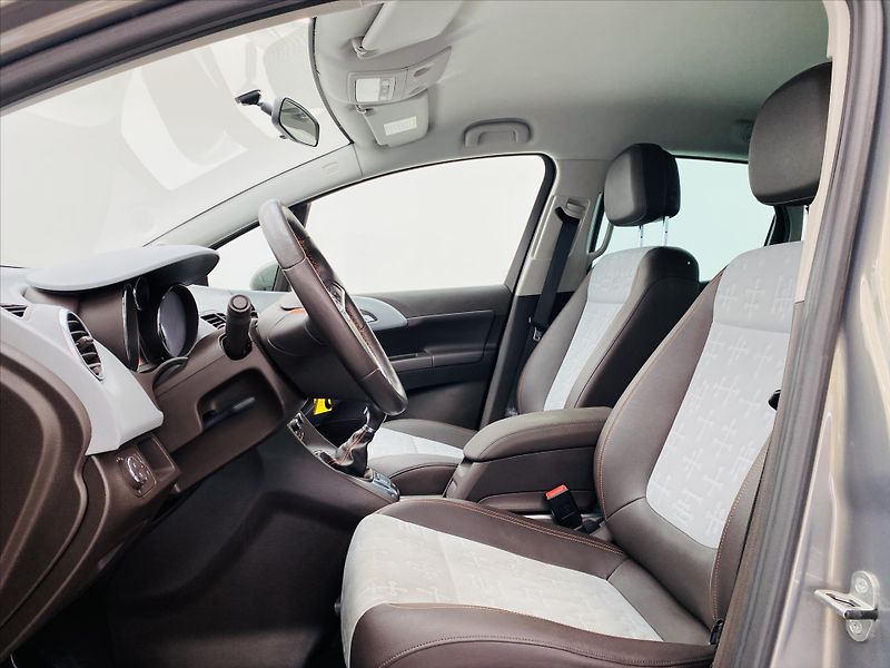 Opel Meriva 1,4 i 74 kW Digi Klima Cosmo - fotka 5 z 24