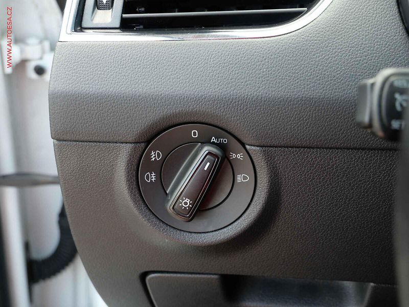 Škoda Octavia (2015) 2.0 TDi, ČR, Navi, bixen - fotka 14 z 24