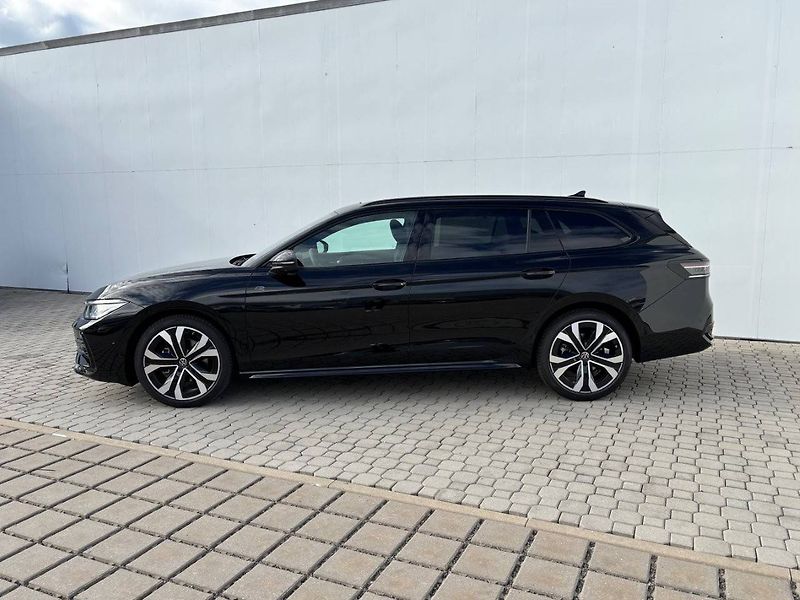 Volkswagen Passat (2026) R-Line Family 7DSG 2,0TDI - fotka 3 z 7