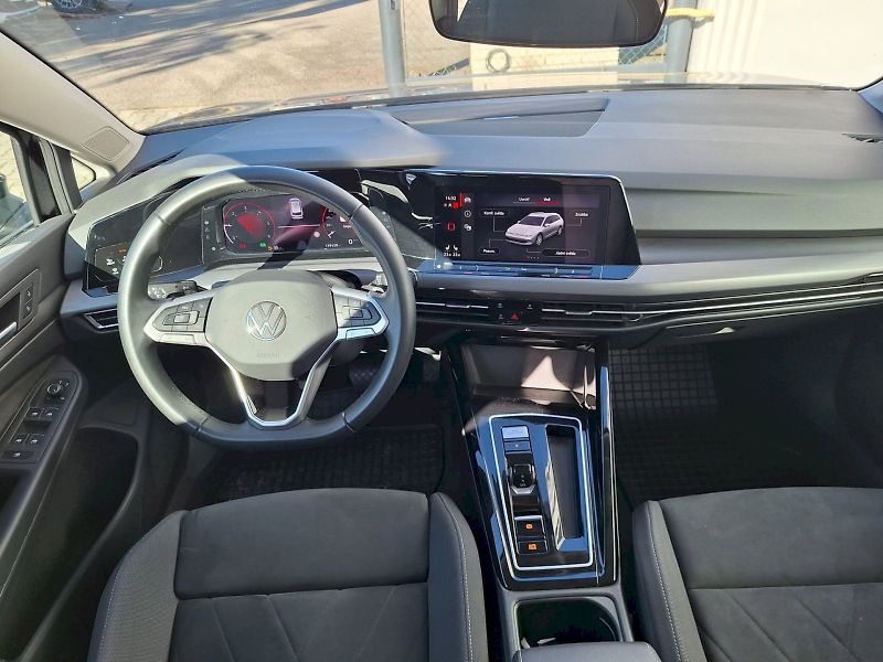 Volkswagen Golf (2023) Variant VIII / 2.0 TDI / 110 k - fotka 11 z 33