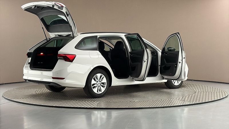 Škoda Octavia 2.0 TDI Ambition Combi - fotka 6 z 24