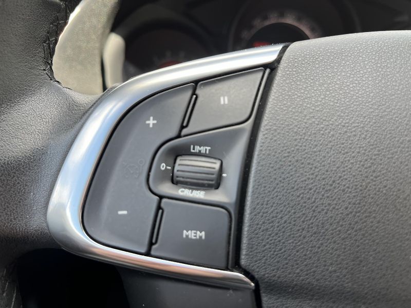 Citroën C4 (2011) 1.6 HDI 90k Collection Euro 5 - fotka 16 z 17