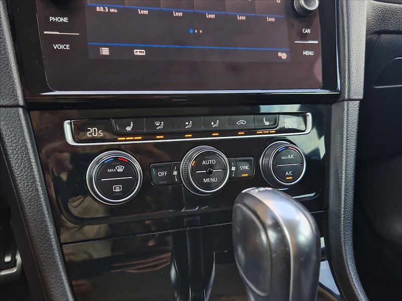 Volkswagen Golf 1,6 TDI JOIN EDITION LED NOSIČ - fotka 24 z 43