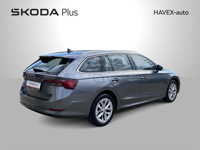 Škoda Octavia (2023) Combi 2.0 TDI DSG Style + - fotka 2 z 32