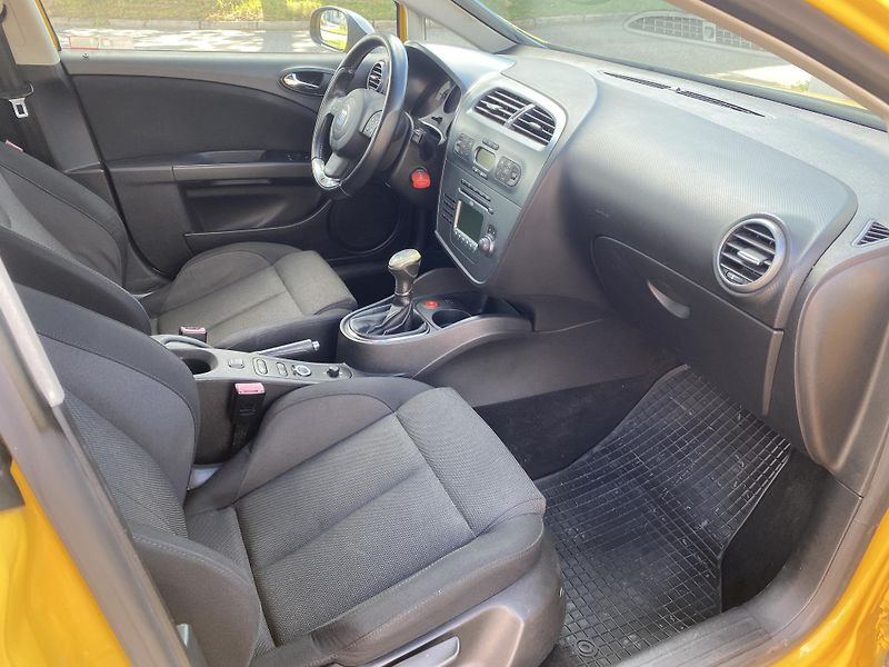 Seat Leon (2007) 2.0TFSi FR,147kW,TEMP,KLIMA!! - fotka 26 z 40