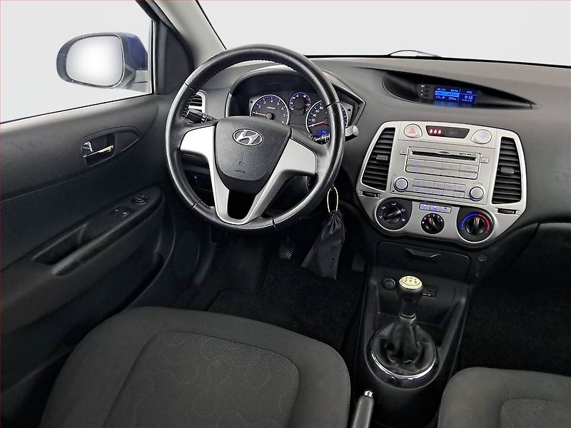 Hyundai i20 (2011) 1.2, po STK, v provozu - fotka 7 z 17