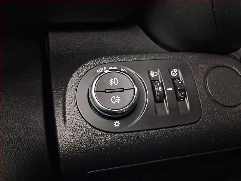 Opel Combo (2022) 1.5 CDTI, 1Maj, DPH - fotka 16 z 20