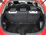 Toyota Yaris 1,5 i 82kW 1.maj.ČR 52tkm! - náhled 20