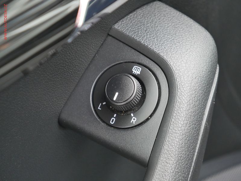 Škoda Octavia (2019) 1.5 TSi, ČR, Style, LED, navi - fotka 22 z 24