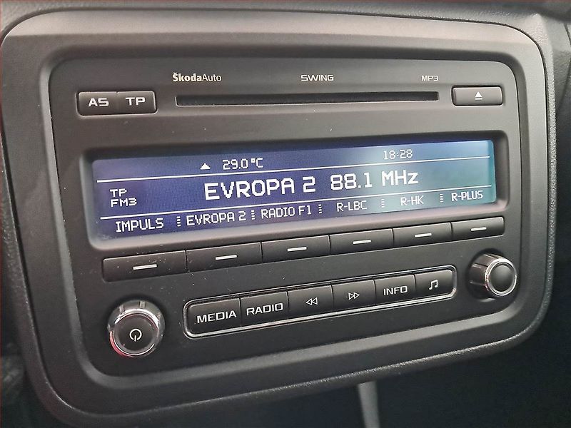 Škoda Fabia (2012) Elegance 1.2 TSI, Serv.kniha - fotka 12 z 17